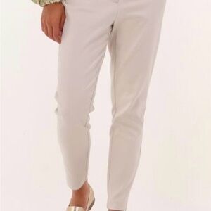 Elegant Women's Skinny Pants in Cream